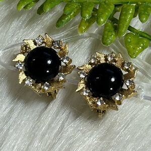 Faceted rhibestones circle cabochon Clip On Earrings